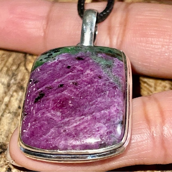 Beautiful Anyolite Ruby Zoisite Pendant 2” - Picture 4 of 7